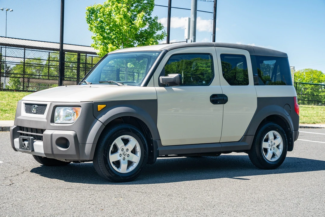 2005 Honda Element - Image 2 of 31