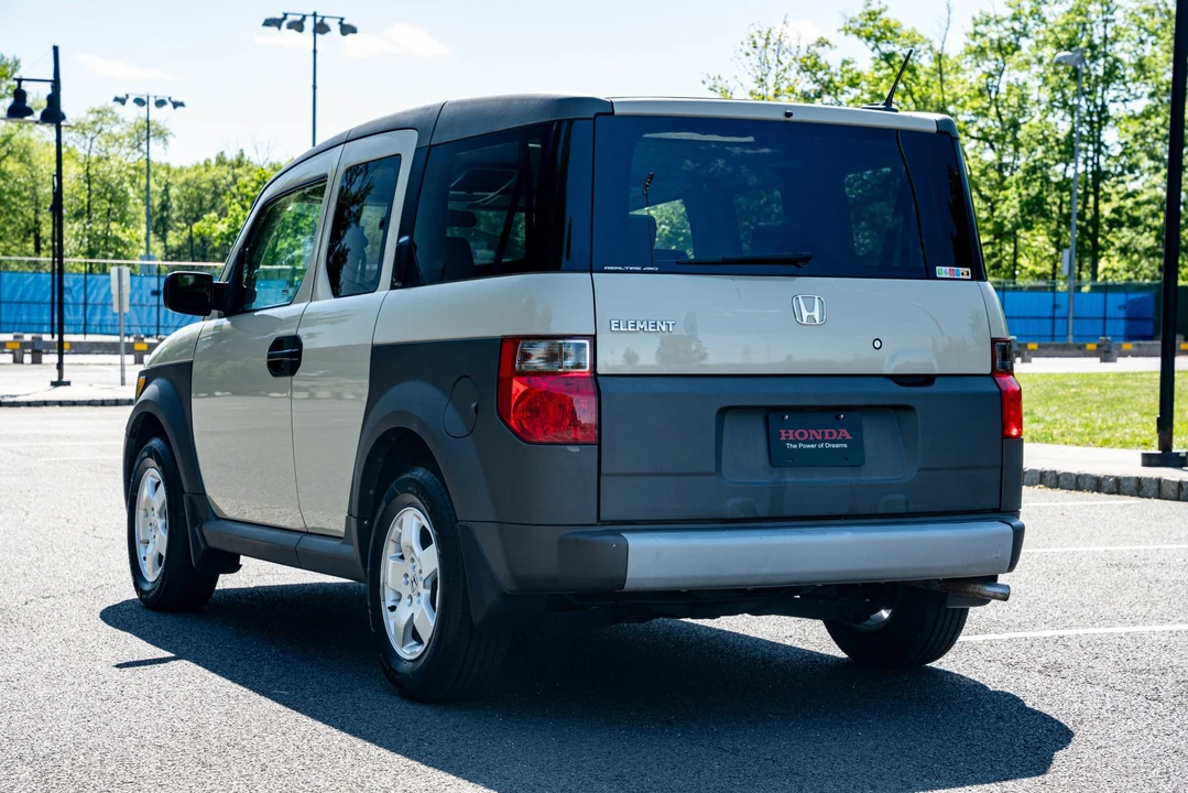 2005 Honda Element - Image 19 of 31