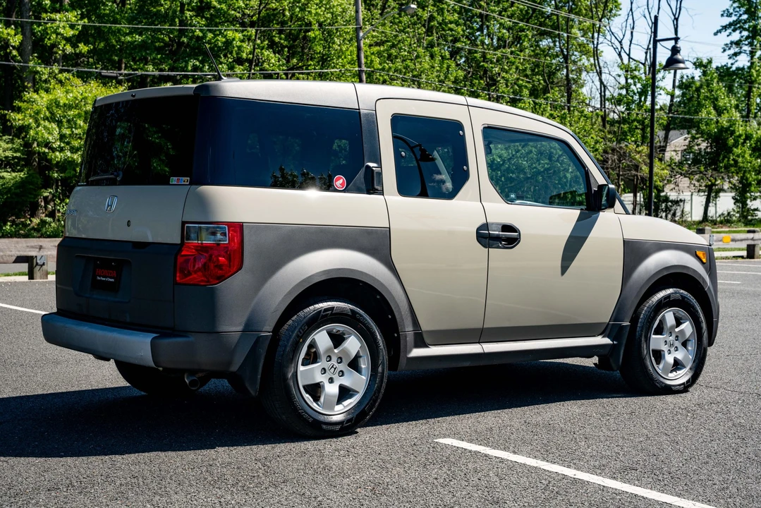 2005 Honda Element - Image 14 of 31