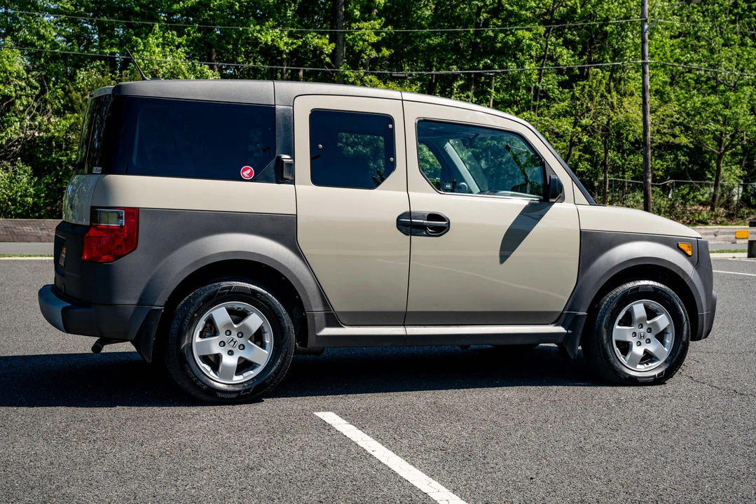2005 Honda Element - Image 13 of 31
