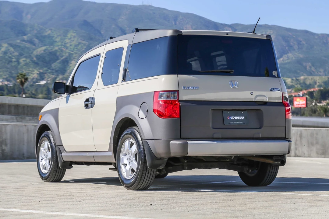 2005 Honda Element - Image 18 of 31