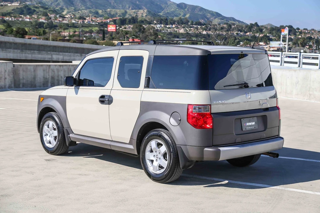 2005 Honda Element - Image 15 of 31