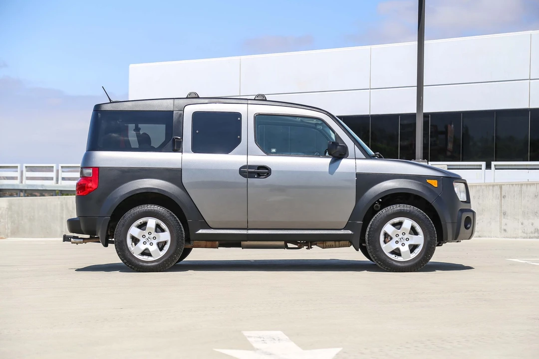 2005 Honda Element - Image 24 of 31
