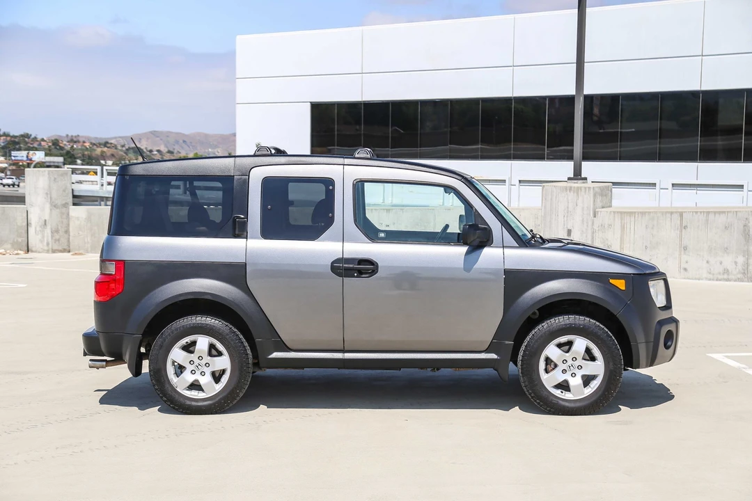 2005 Honda Element - Image 23 of 31