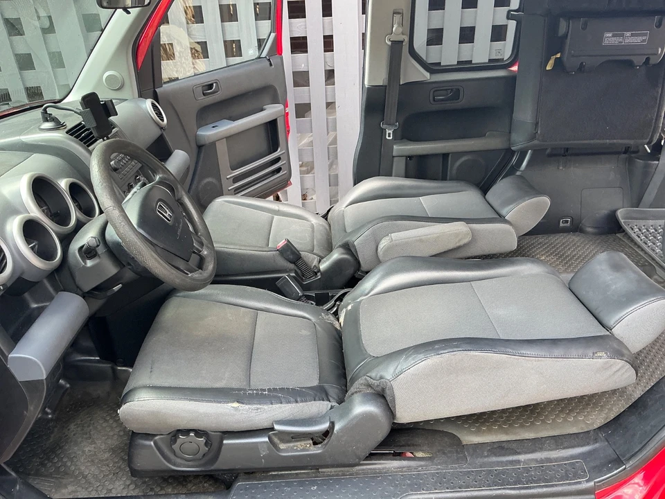 2005 Honda Element - Image 16 of 21