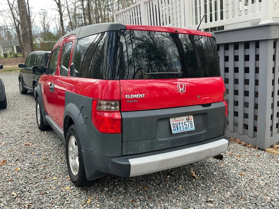 2005 Honda Element - Image 3 of 21