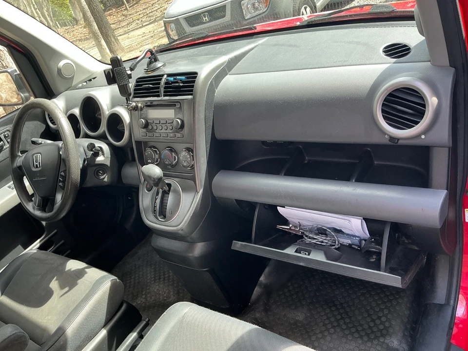2005 Honda Element - Image 14 of 21