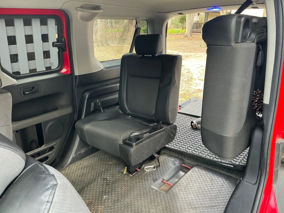2005 Honda Element - Image 18 of 21
