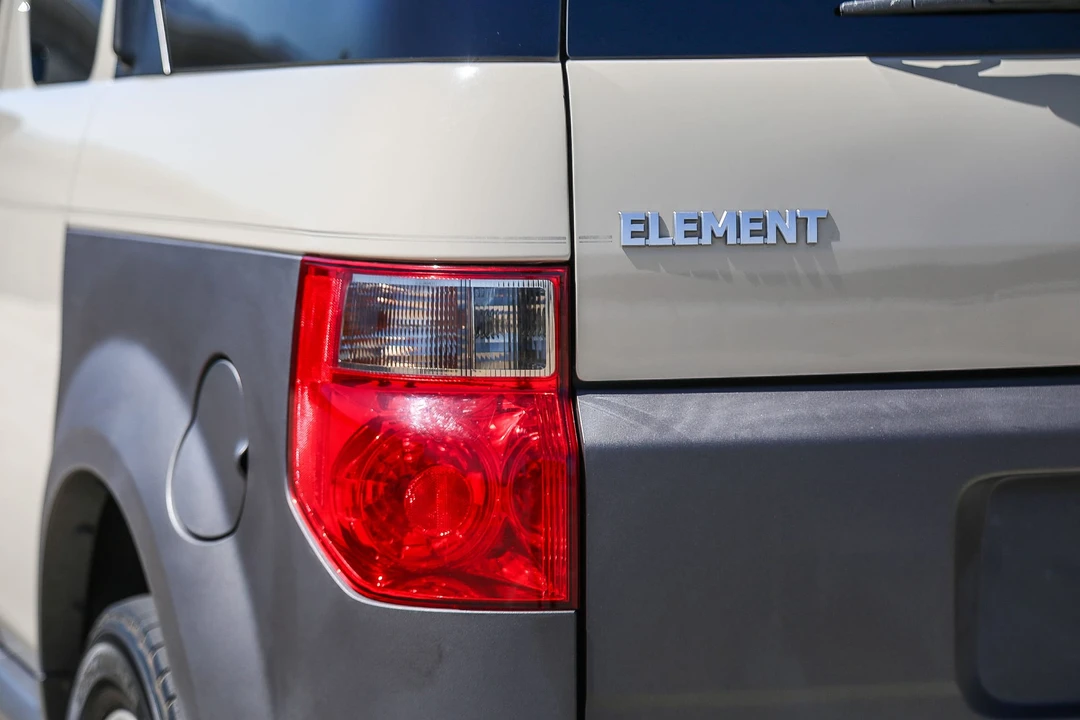 2005 Honda Element - Image 25 of 31