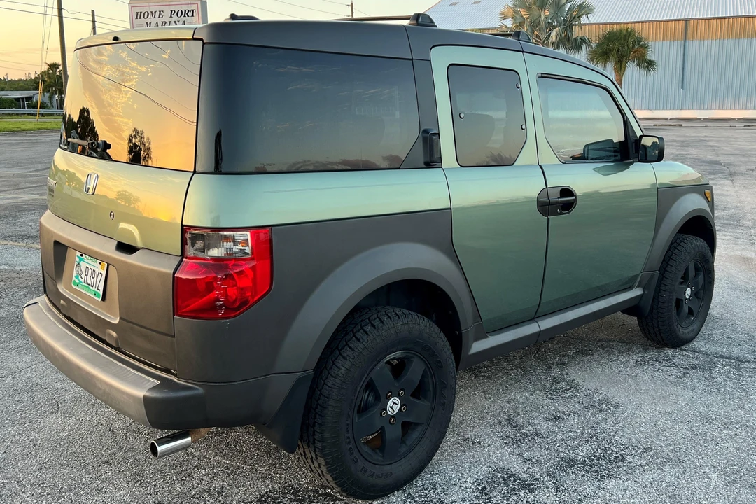 2005 Honda Element - Image 4 of 31