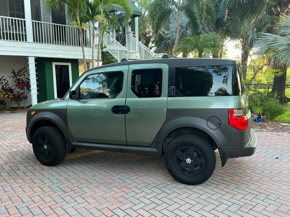 2005 Honda Element - Image 18 of 31