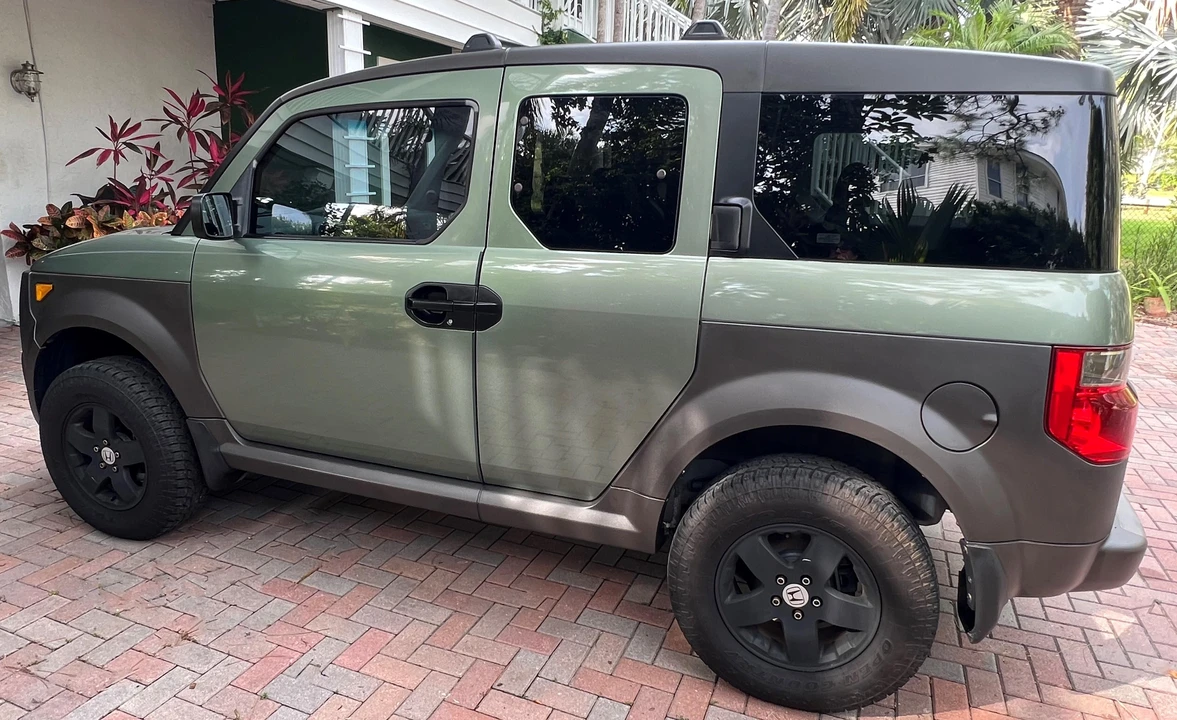 2005 Honda Element - Image 19 of 31