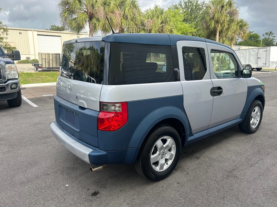 2005 Honda Element - Image 18 of 31