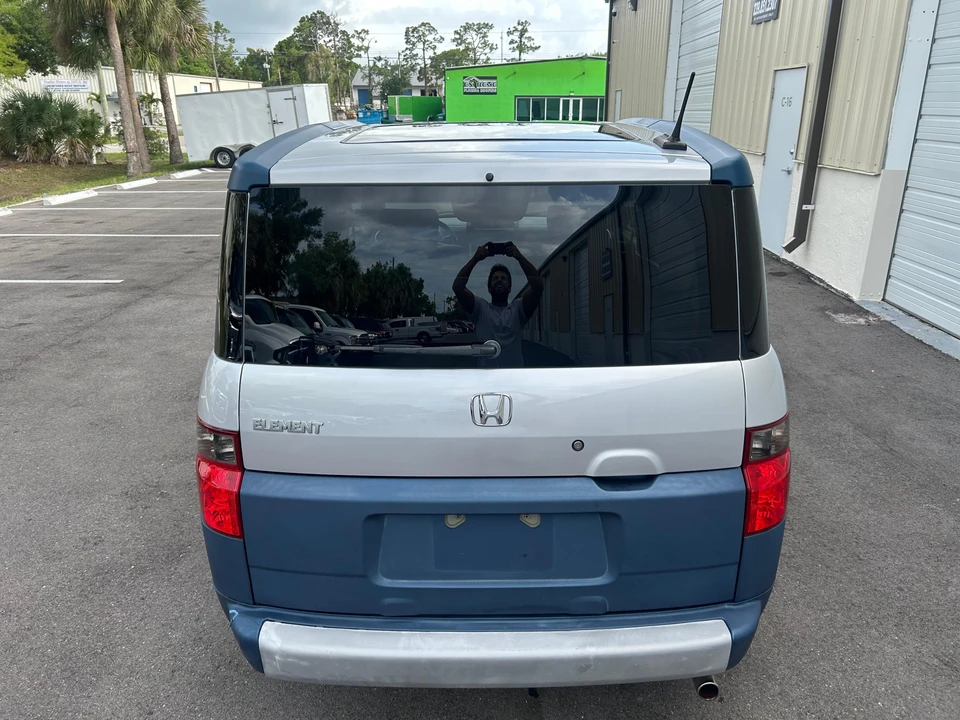 2005 Honda Element - Image 15 of 31