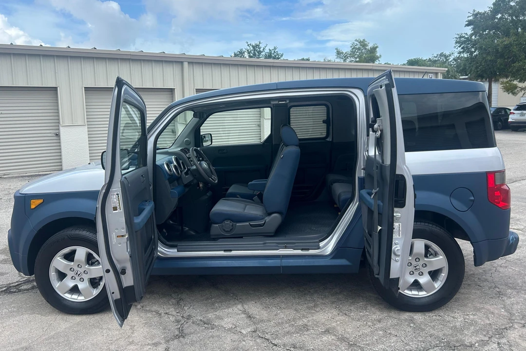 2005 Honda Element - Image 3 of 31