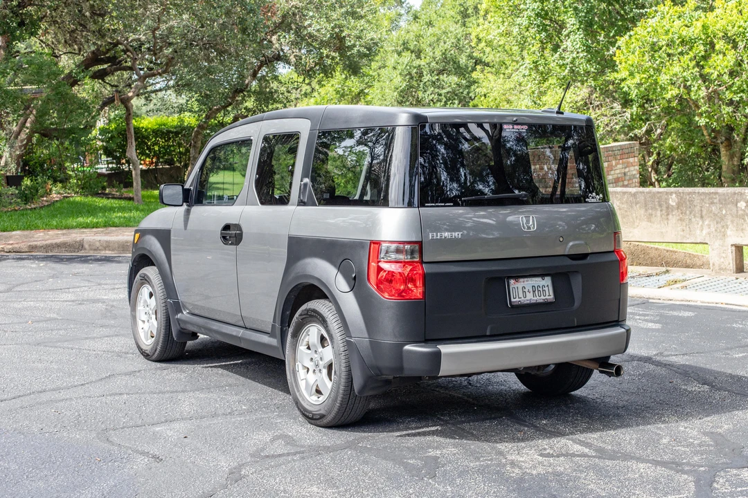 2005 Honda Element - Image 7 of 31