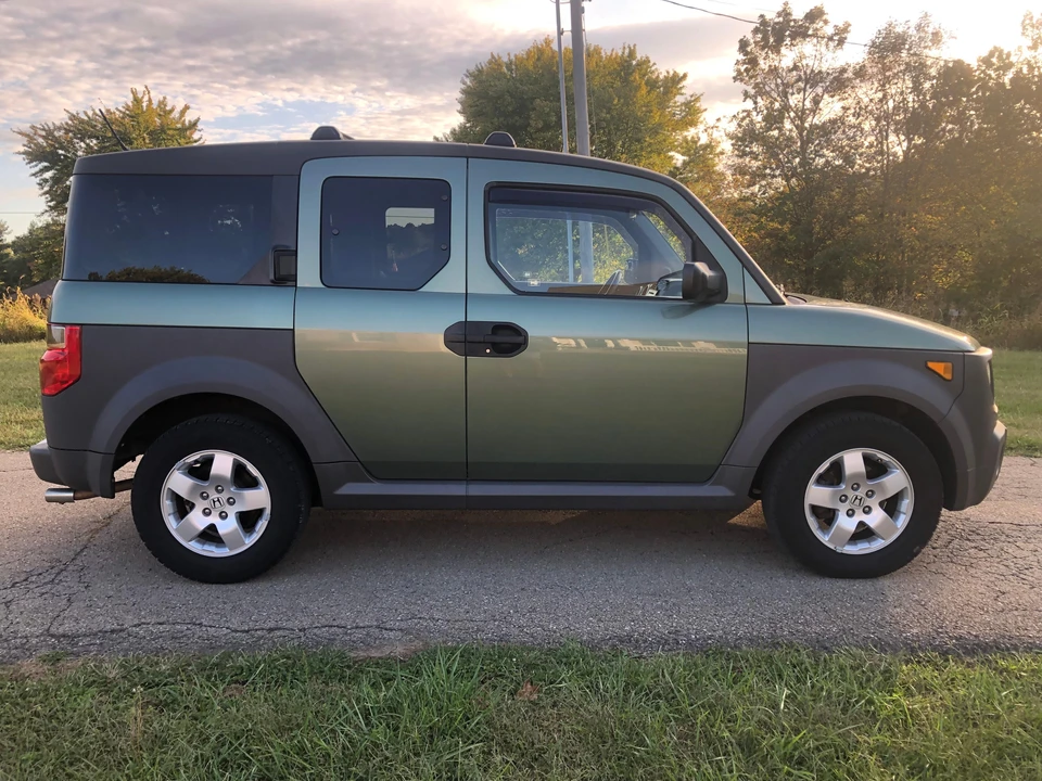2005 Honda Element - Image 15 of 31