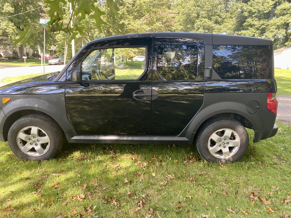 2005 Honda Element - Image 7 of 31