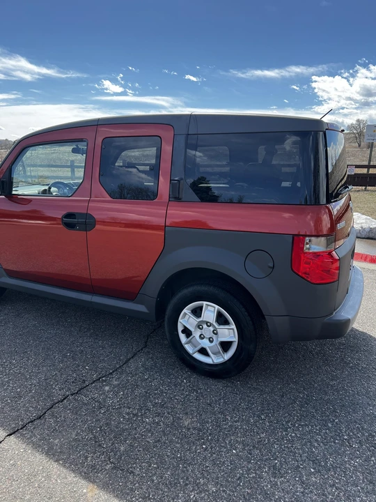 2005 Honda Element - Image 14 of 31
