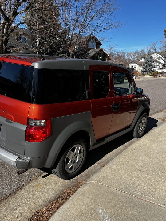 2005 Honda Element - Image 15 of 31
