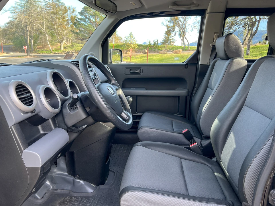 2005 Honda Element - Image 28 of 31