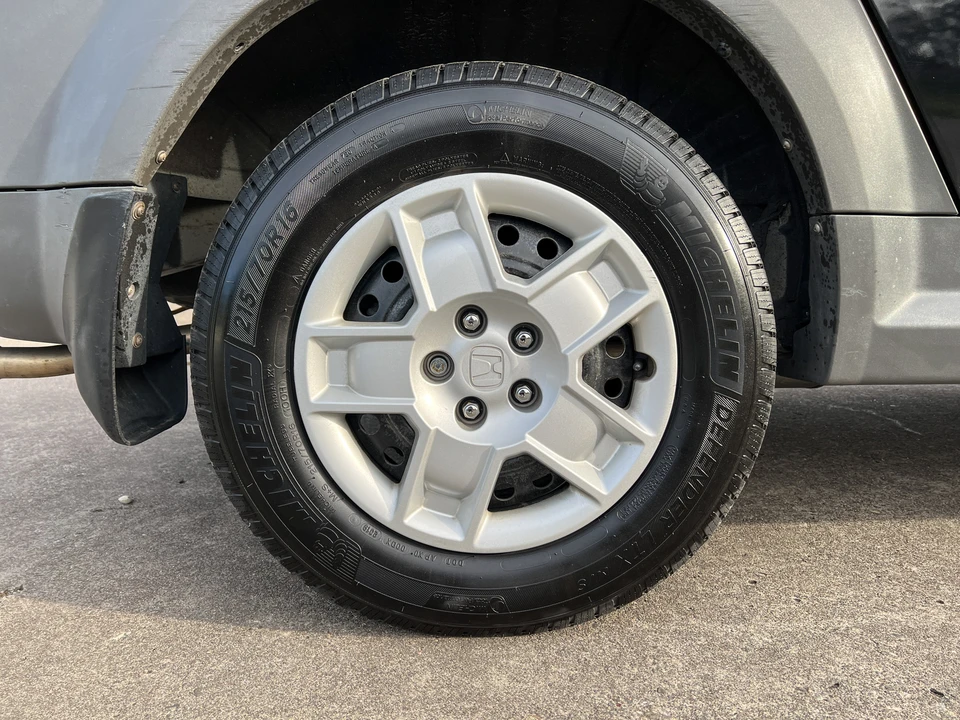 2005 Honda Element - Image 25 of 31