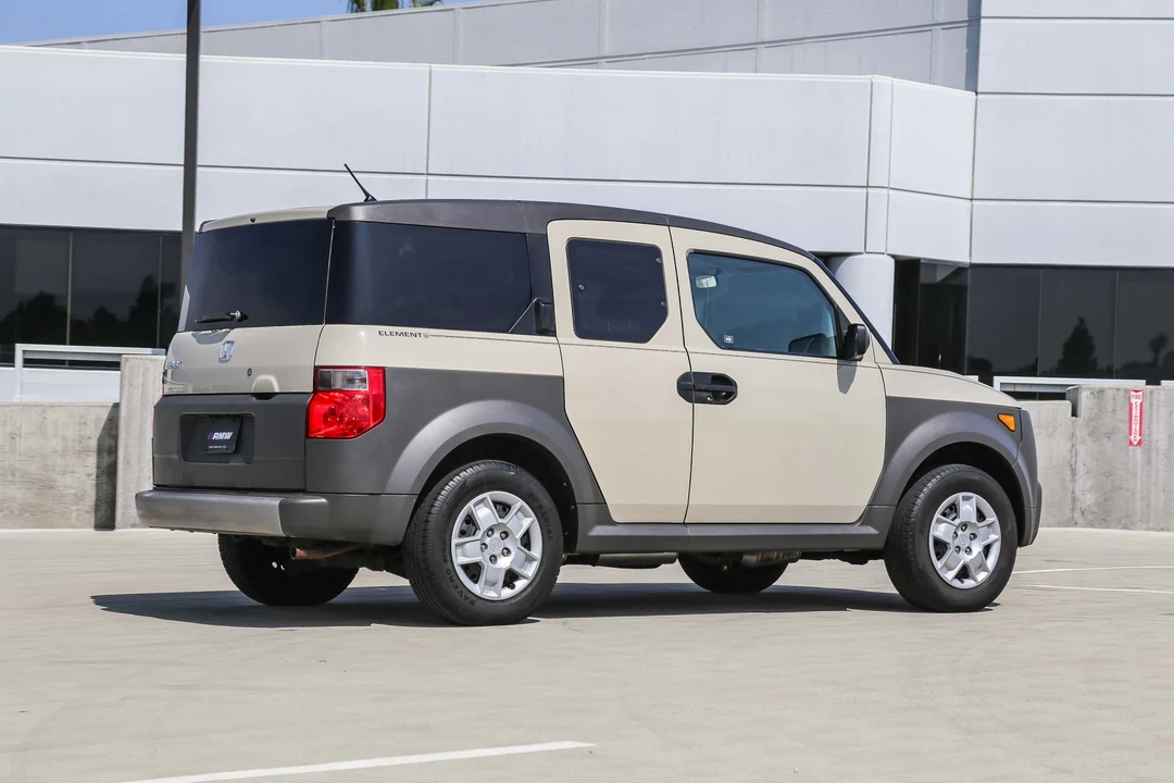 2005 Honda Element - Image 17 of 31