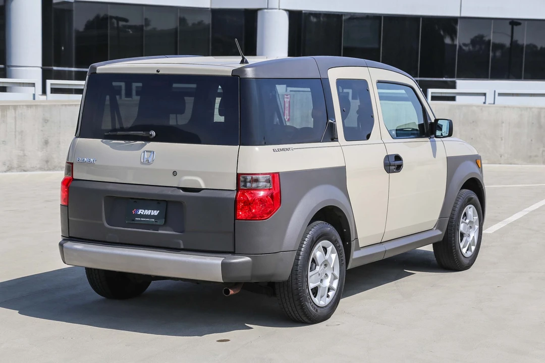 2005 Honda Element - Image 14 of 31