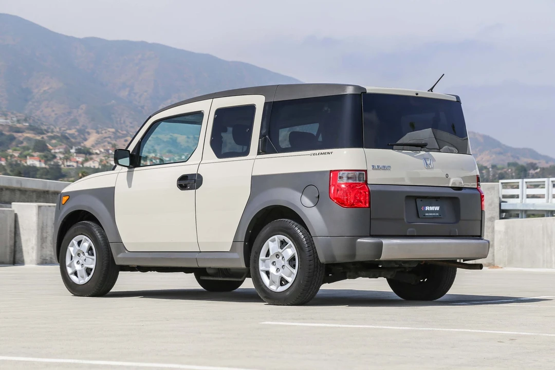 2005 Honda Element - Image 8 of 31