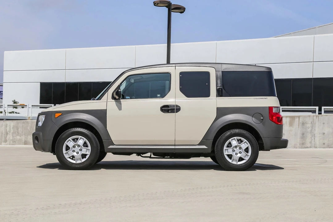 2005 Honda Element - Image 7 of 31