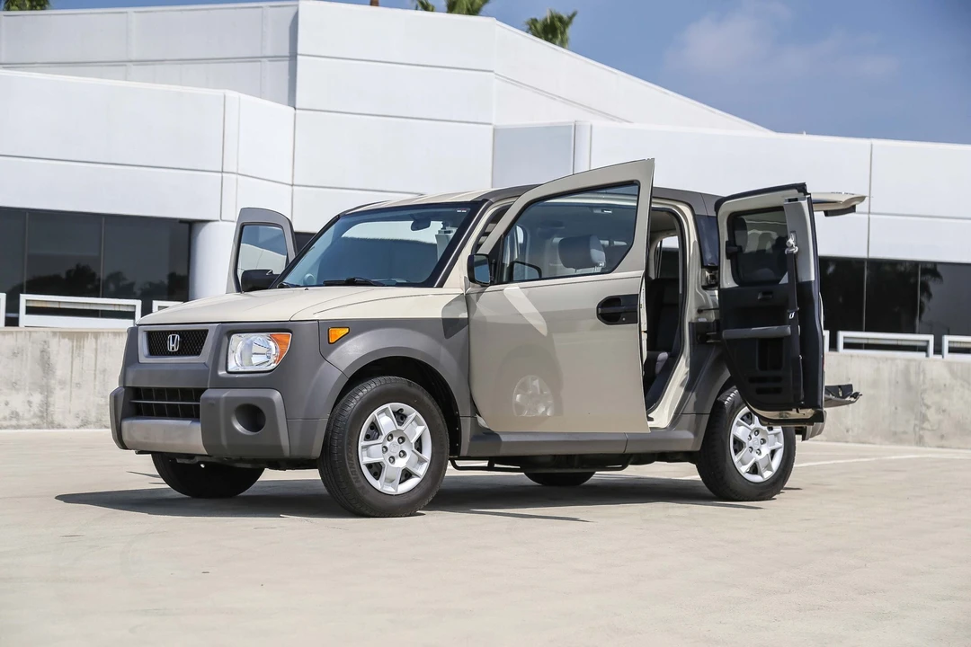 2005 Honda Element - Image 28 of 31