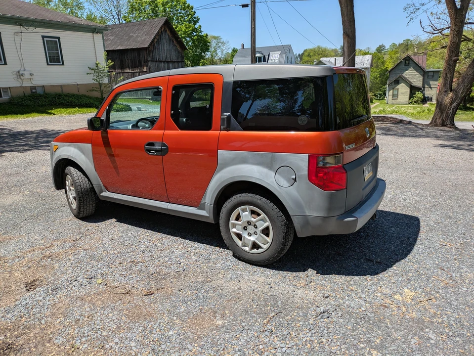 2005 Honda Element - Image 12 of 31