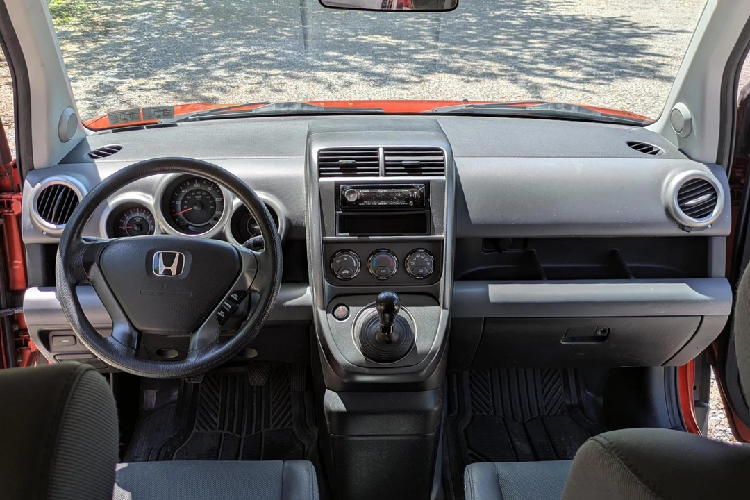 2005 Honda Element - Image 28 of 31