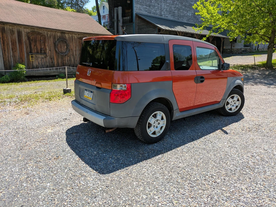 2005 Honda Element - Image 15 of 31