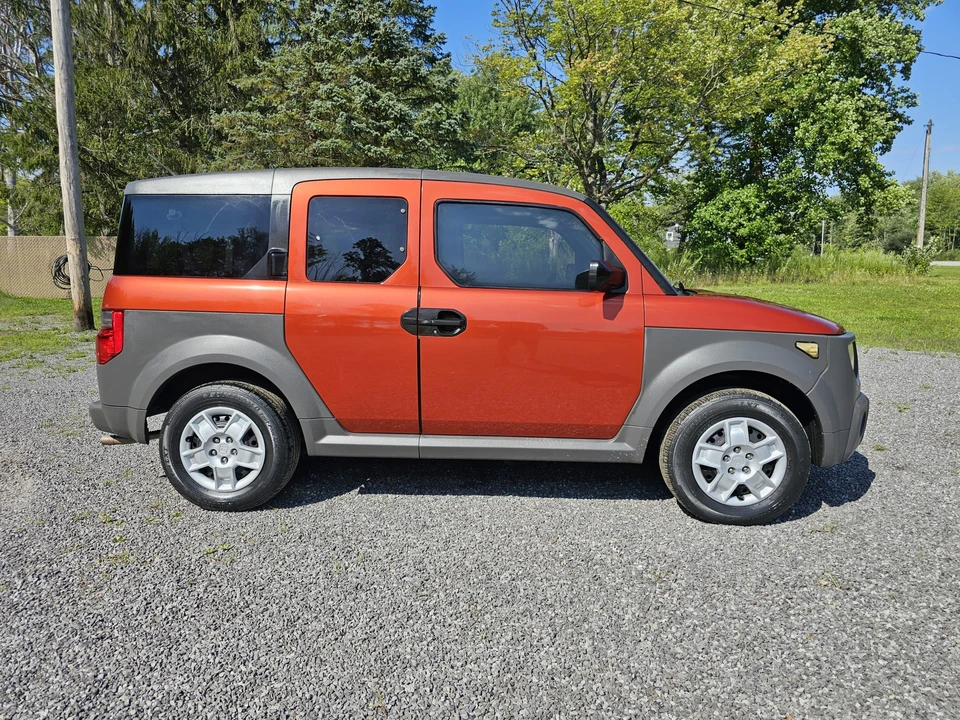 2005 Honda Element - Image 24 of 31
