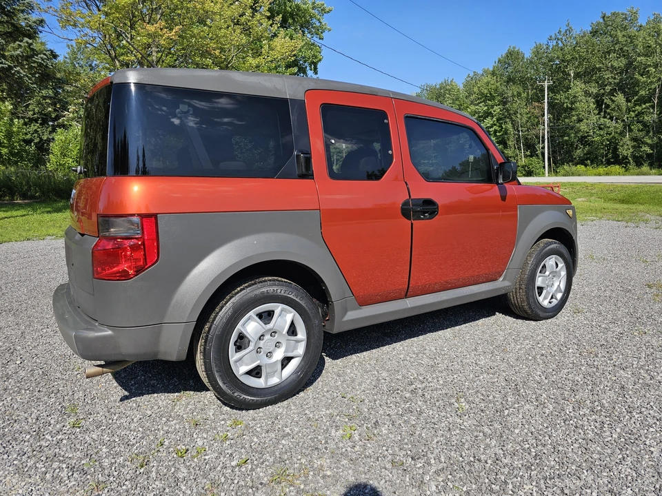 2005 Honda Element - Image 22 of 31