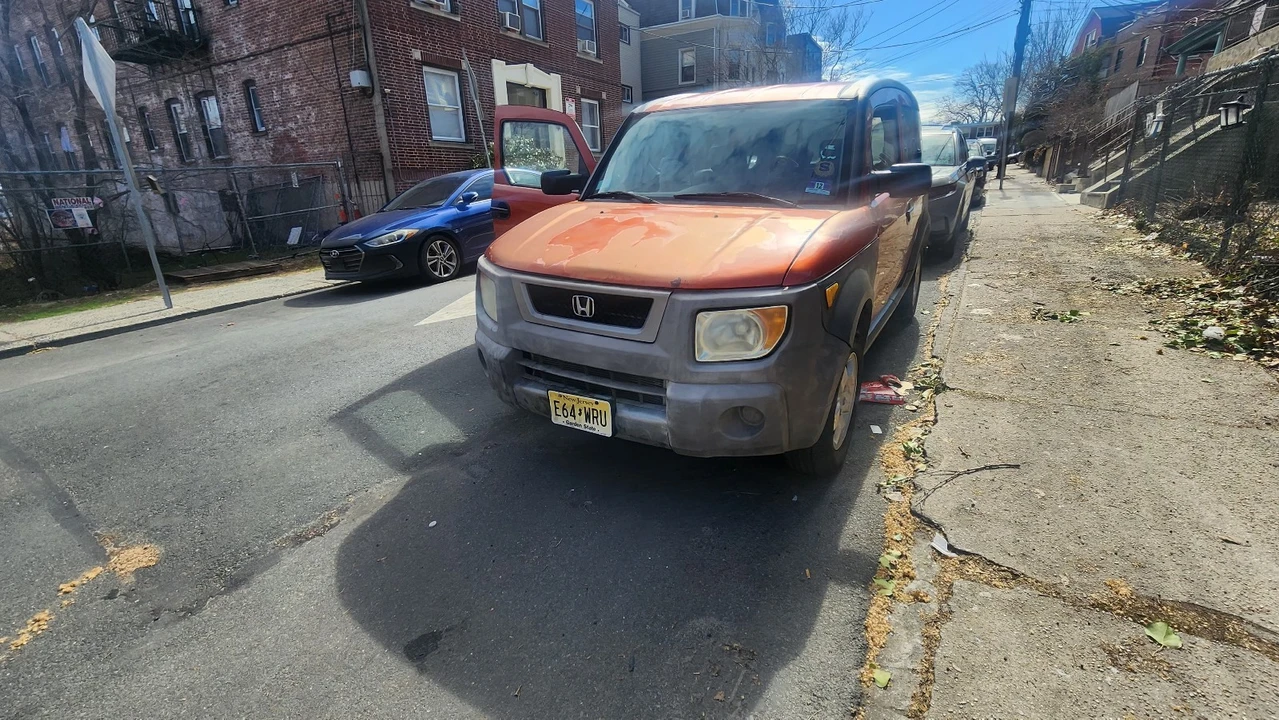2005 Honda Element - Image 2 of 7