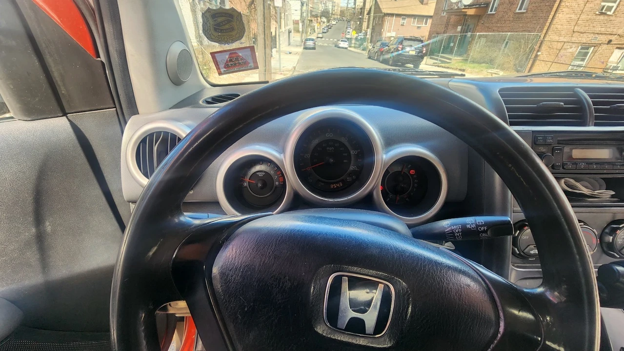 2005 Honda Element - Image 3 of 7