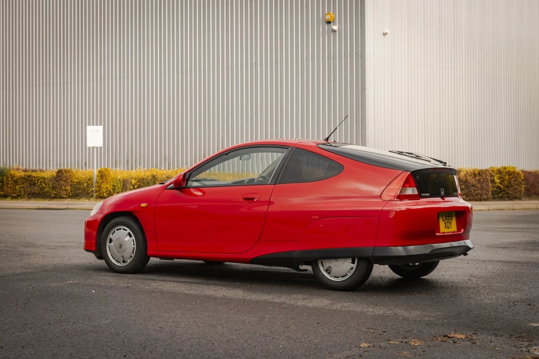 2005 Honda Insight 1st Gen - Image 15 of 30