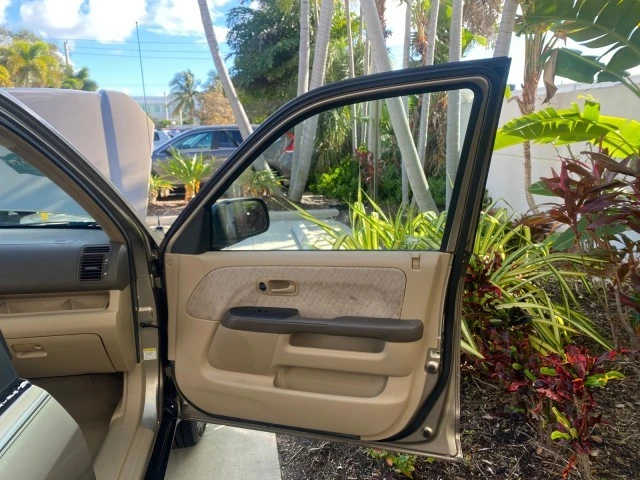 2005 Honda CR-V 2nd Gen - Image 12 of 21