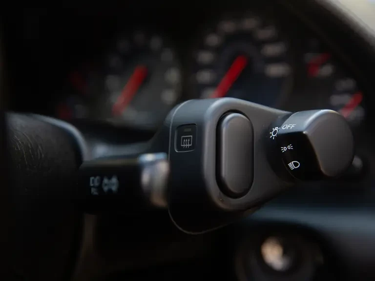 2005 Acura NSX - Image 19 of 31
