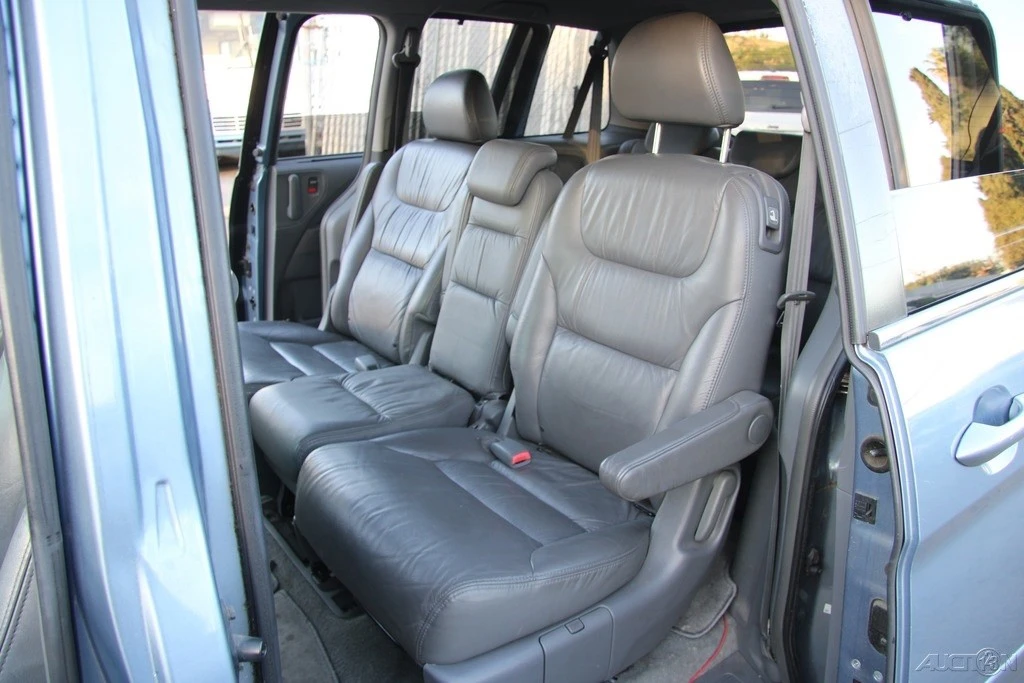 2005 Honda Odyssey - Image 18 of 21