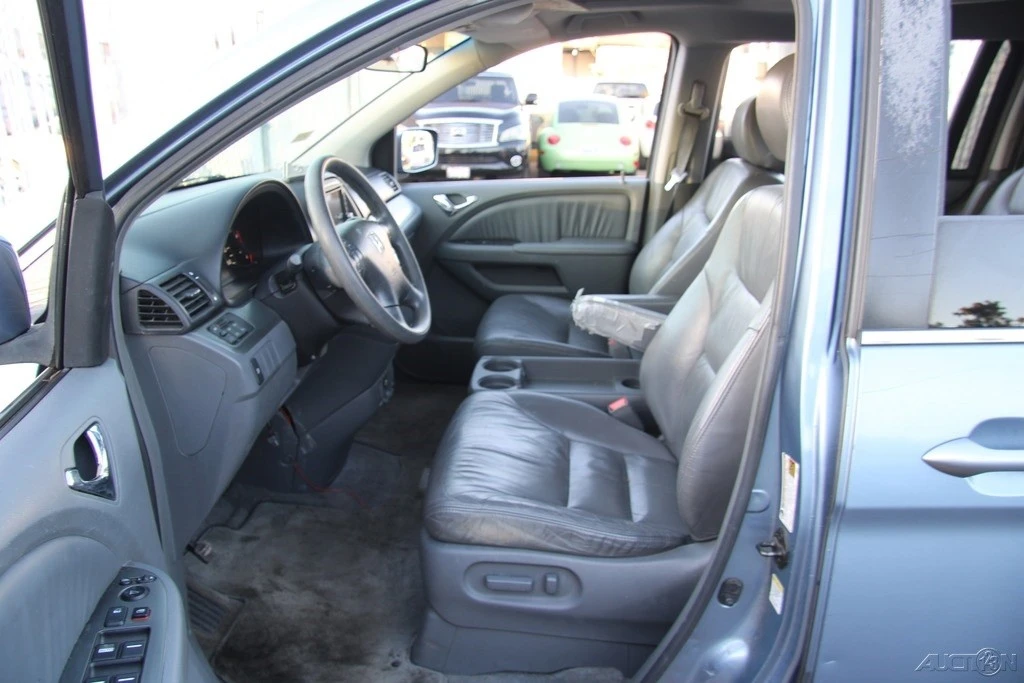 2005 Honda Odyssey - Image 12 of 21