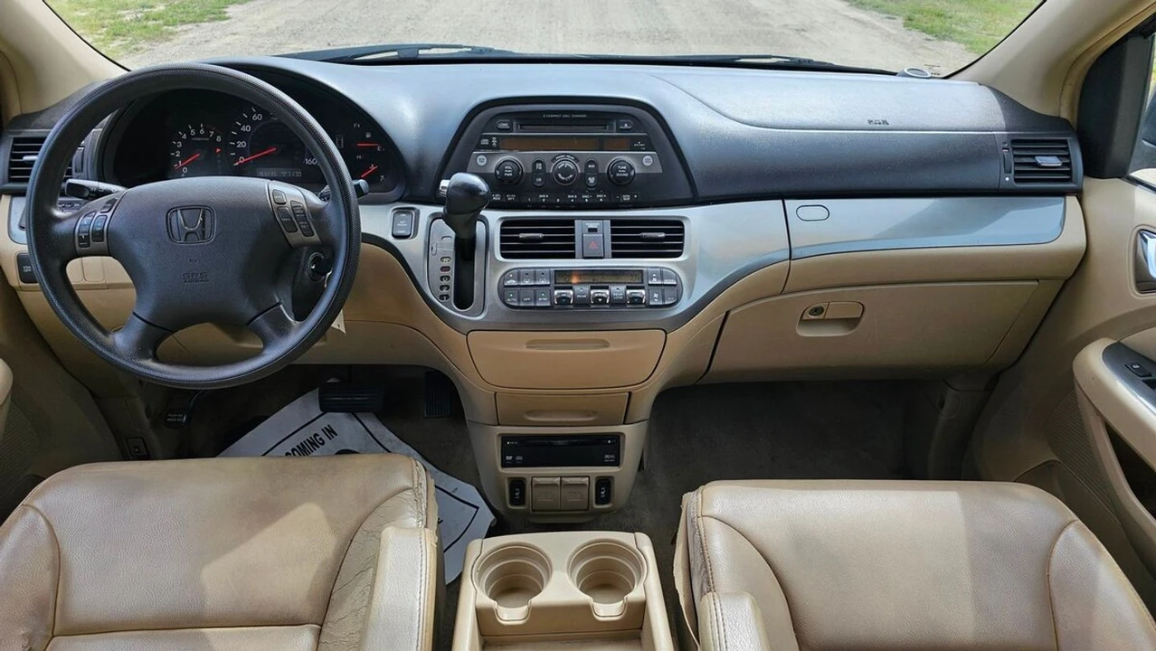 2005 Honda Odyssey - Image 8 of 12
