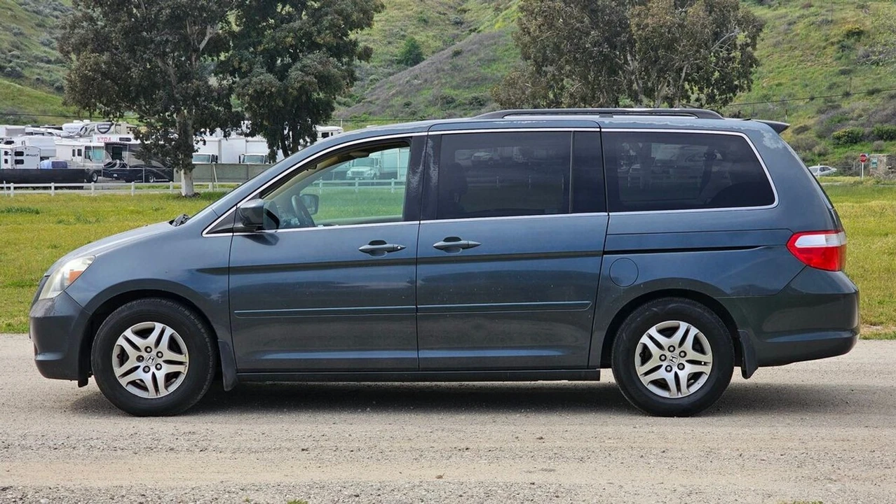 2005 Honda Odyssey - Image 12 of 21