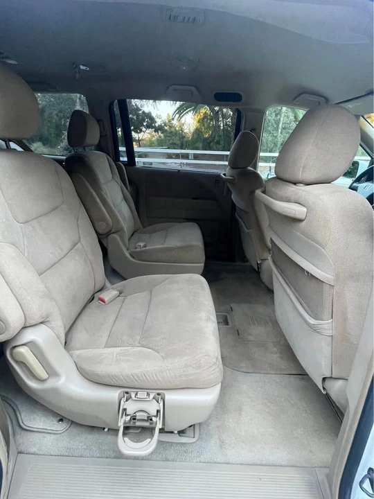 2005 Honda Odyssey - Image 8 of 10