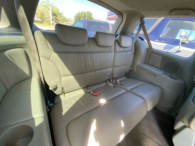 2005 Honda Odyssey - Image 15 of 21