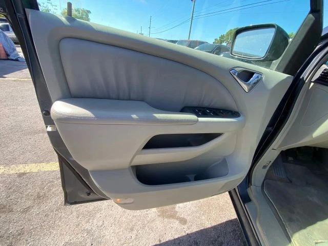 2005 Honda Odyssey - Image 9 of 21
