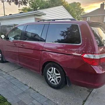 2005 Honda Odyssey EX-L Minivan 4D