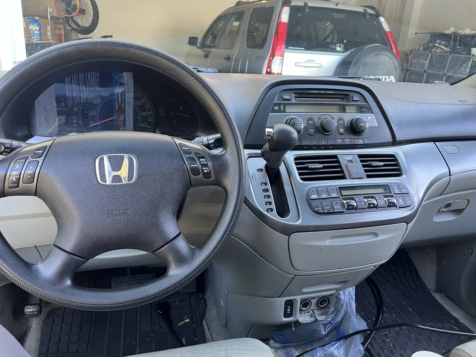 2005 Honda Odyssey - Image 5 of 8